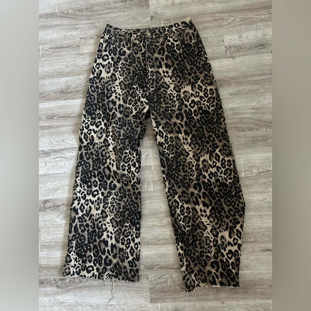 Denim mid-waist leopard trousers